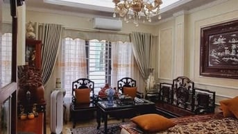 Bán nhà Nguyên Hồng, phân lô, nhà rất đẹp DT44m2 xây 4T giá 10.
