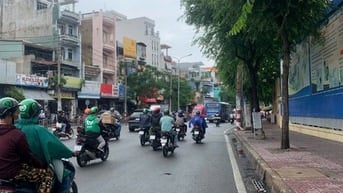 Bán nhà ngay góc chợ kinh doanh sầm uất vòng xoay Lê Đại Hành p11 q11