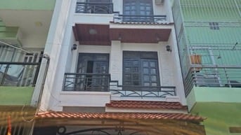 Nhà 4 tầng, Hương Lộ 2, gần BV Bình Tân, DT 4X16, 4PN, Hẻm xe hơi.