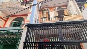 Bán nhà Huỳnh Văn Bánh Phú Nhuận 45m2 (3.5x12m) 3 tầng 3PN 6 tỷ 490 tl
