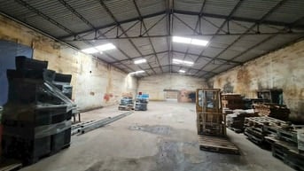 Cho thuê kho 2500m2 mt đg Tây Lân đg xe cont 40f điện 3f giá: 125tr TL