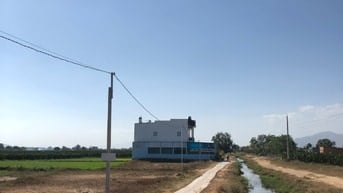 Đất thổ cư gần UB Hàm Liêm, ngang 8m, mặt tiền kênh mát mẻ, đường ô tô