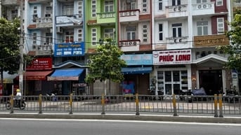 Cần bán nhà mặt tiền Tạ Quang Bửu P5Q8