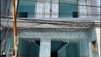 BÁN NHÀ GIÁ RẺ 1 TRỆT 1 LẦU 132m2 MẶT TIỀN NHỰA KD GIÁ 700 TRIỆU