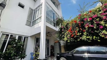 Biệt Thự Đẳng Cấp VIP 6.8M x 28M - Mặt Tiền 3 Tầng - Khu Bàu Cát