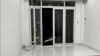 Cho thuê nhà hẻm 3m Điện Biên Phủ, P.11, Q.10 giá 15tr