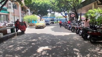 Cho thuê nhà 2 MT khu Thuận Việt 319 Lý Thường Kiệt, 4.5 x 17m. 5 tầng