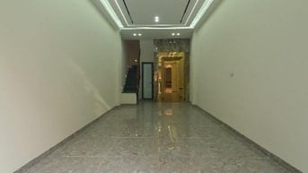 NHÀ MỚI LÔ GÓC PHỐ NVC - KINH DOANH - 7TẦNG THANG MÁY - Ô TÔ TRÁNH