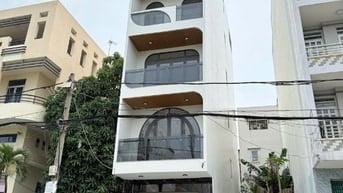 Bán nhà mới MT Song Hành, DT 4 x 17m, 5.5 tấm, 14 tỷ. có thang máy