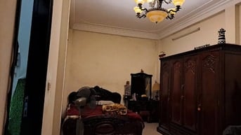 Cho thuê nhà tầng 2, ngay phố Minh Khai, sử dụng ~ 70m2, sẵn nội thất