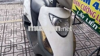 Honda esky màu trắng 125