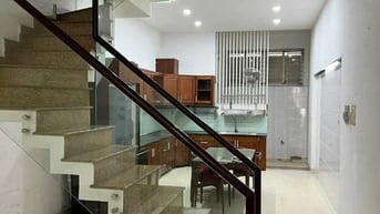 Cho thuê nhà HXH Đào Duy Anh, P.9, Q.PN. DT 4x14m. trệt 3LGiá 19tr