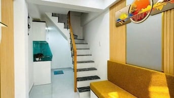 Nhà hiếm Tầm 2.5 tỷ Nhà 3 Tầng khu Phan Xích Long P7 PN có sổ hồng 