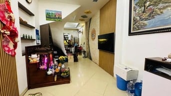BÁN NHÀ ĐÊ LA THÀNH ĐỐNG ĐA 33m 7tỷ3 GIÁ TỐT Ở NGAY  - GẦN PHỐ  