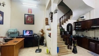 Nhà 5,5T P/Lô Víp Xã Đàn sát Mp ngõ 5m dt 48m mt 6,84m oto đỗ cửa