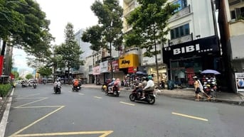 Nguyễn Trãi - Q5 - ngang 7.5m - dài 17.5 - khu kinh doanh quần áo