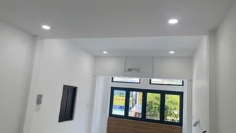 Cho thuê nhà nguyên căn 100m2 mặt tiền đường Phạm Thế Hiển, P4, Q8