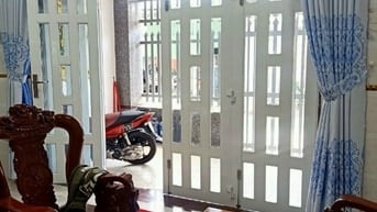 Cô tuyết bán nhà cấp 4,võ trần chí  5x16, 83,3m2. 630Tr ,tặng nội thất