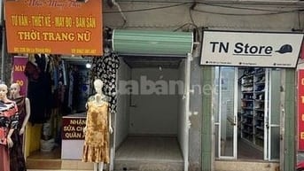 Cho thuê cửa hàng mới đẹp tại 236 Đê La Thành nhỏ, quận Đống Đa