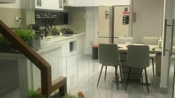 NHÀ 5 TẦNG - GÓC 2 MẶT TIỀN ĐƯỜNG VẠN KIẾP - KHU ĂN UỐNG 