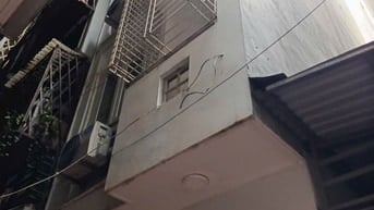 Bán nhà trong ngõ phố Trương Định, DT 40m2 xây 5 Tầng