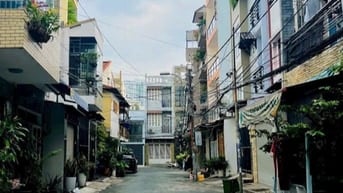 Nhà đường 31 F5Q8 xe hơi thoải mái dt: 3,5m x 14,5m, 1 lầu, nở hậu, 