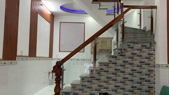 Bán lỗ căn nhà 1/gò hưu gần chợ Mỹ Hạnh Nam DT: 4x8, giá 745triệu