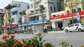 Bán nhà phố Lê Trọng Tấn, DT: 48M x 4T. MT:5M ngõ Ô tô