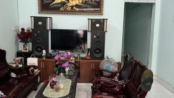 Nhà đường Nguyễn Văn Quá, qua Gò Vấp, Tân Bình 5 phút, 70m2, giá 3,9ti