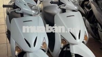 Sẵn 2 chiếc xe tay ga , Lead trắng 2011 và 2010 !!