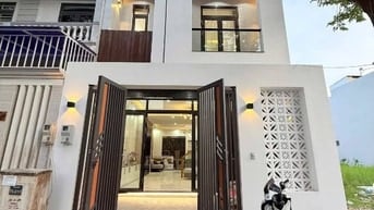 Bán nhà ngay chợ Đệm Đ.Nguyễn Hữu Trí, Bình Chánh.DT 56m2/Giá 1.950 tỷ