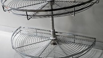 Mâm xoay bán nguyệt 2 tầng thích hợp cho tủ kệ nhà bếp