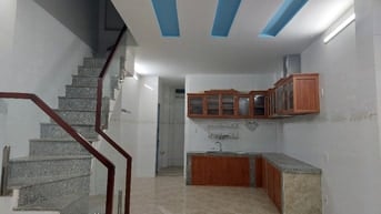 Cho Thuê Nhà giáp Quận 1, Vinhomes,  Saigon Pear