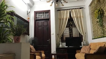Bán nhà 5 tầng+1 tum.Đầy đủ đồ,nội thất, nhà đẹp.Khu dân trí cao. 10m 