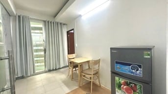 Căn hộ thoáng mát, 1 phòng ngủ, PK - 224 Lý Thường Kiệt, Q.10 Gần ĐHBK