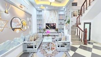 Nhà Đẹp Gần Đường Ô Tô, Đường Hoàng Mai 28/30m, 5 tầng, mt 5m, 6.68 tỷ