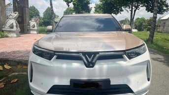 VinFast VF9 2024 Plus - 4000 km