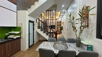 👉 Nhà đẹp Vĩnh Hưng - Lĩnh Nam: diện tích 44m2, 4 tầng cách trường ki