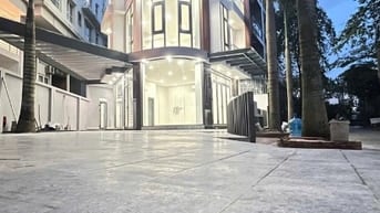 Cần bán nhà - lộ giới lớn đường Lê Đức Thọ