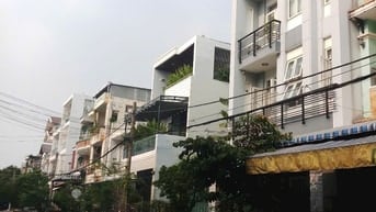 BÁN GẤP Nhà đường Hoàng Kim Giao F5Q8 dt: 4x26m, lửng, 2 lầu, 1 ST 