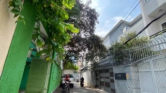 Bán nhà mặt tiền nội bộ ngay Phan Đăng Lưu quận Phú Nhuận (8x25m) giá 