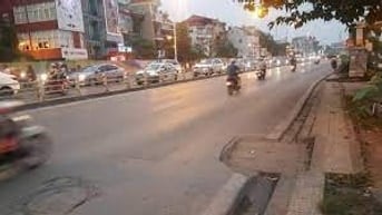 Bán 468m2 đất mặt đường Âu Cơ, Quận Tây Hồ. giá đầu tư 