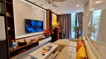 Bán nhà phố Trung Kính - 5 tầng - ô tô đỗ ngày đêm - kinh doanh đỉnh 