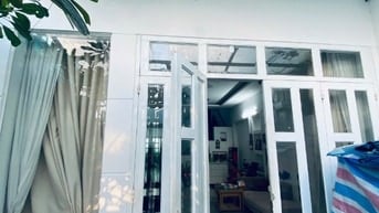 Nhà Quận 2 HXH tránh - ô tô vào nhà - 4 tầng có sân thượng