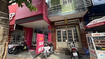 Cho thuê nhà mặt tiền ngang 8,2m địa chỉ 1076-1078 ng Ảnh Thủ - Trung 