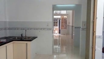 Bán nhà hẻm xe hơi DT 95m 1 trệt 1 lầu