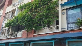 bán nhà phố Làng Việt Kiều 77m2 giá chỉ nhỉnh 26 tỷ, ô tô tránh 