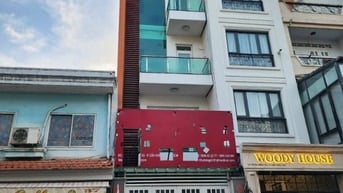 Bán nhà mặt tiền TÔ HIẾN THÀNH, P.12, Q.10, DT: 4x20m, 5 tầng.
