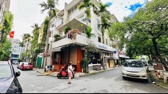Cho thuê nhà khu đô thị Yên Hoà, Cầu Giấy, 90m2, lô góc 