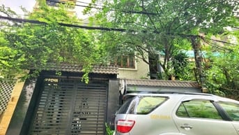 Bán nhà hẻm xe 7m, hơi thông PHAN XÍCH LONG, P.2, PN, DT:7x28m, 2 Tầng